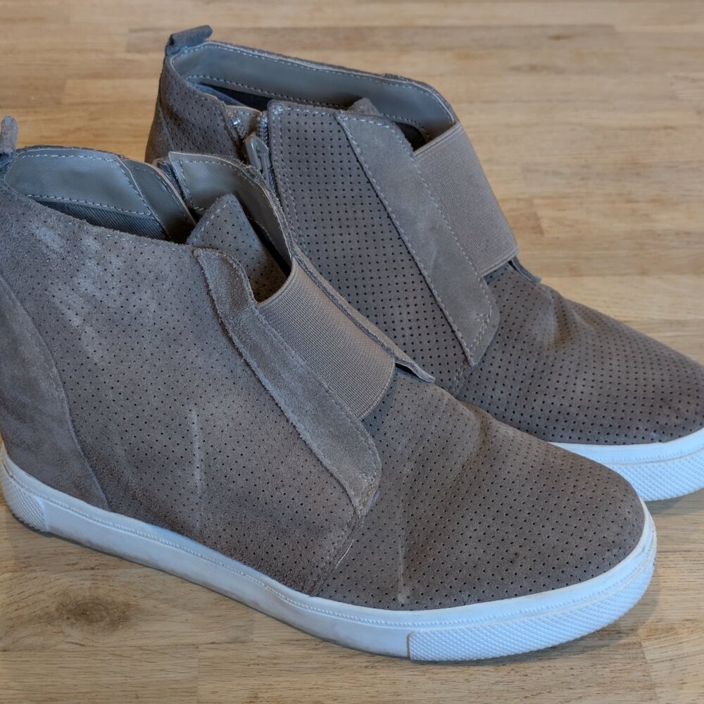 Steve Madden Tan Suede Platform Sneaker - Women's size 8.5